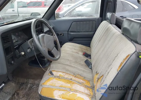 1993 Dodge Dakota z USA, uszkodzony, nr VIN 1B7FL26X8PS247671